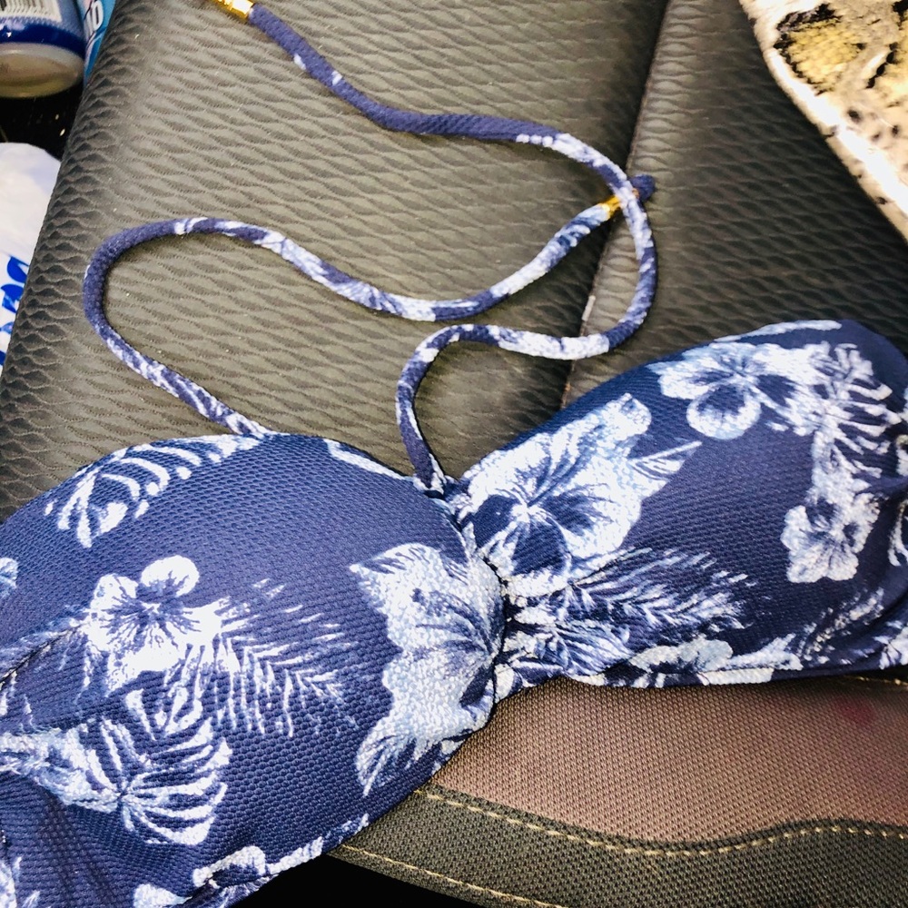 New Tommy Bahama bathing suit top